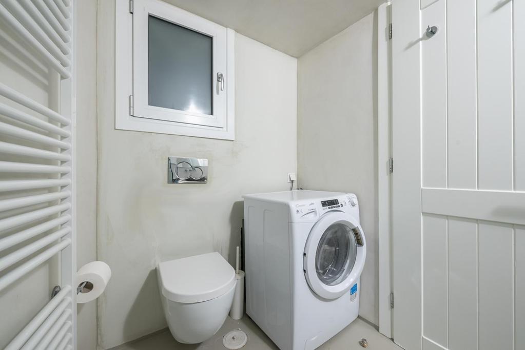 Pame Rentals - 2Bd & 2Ba Home, 4 Min To Acropolis Атина Екстериор снимка