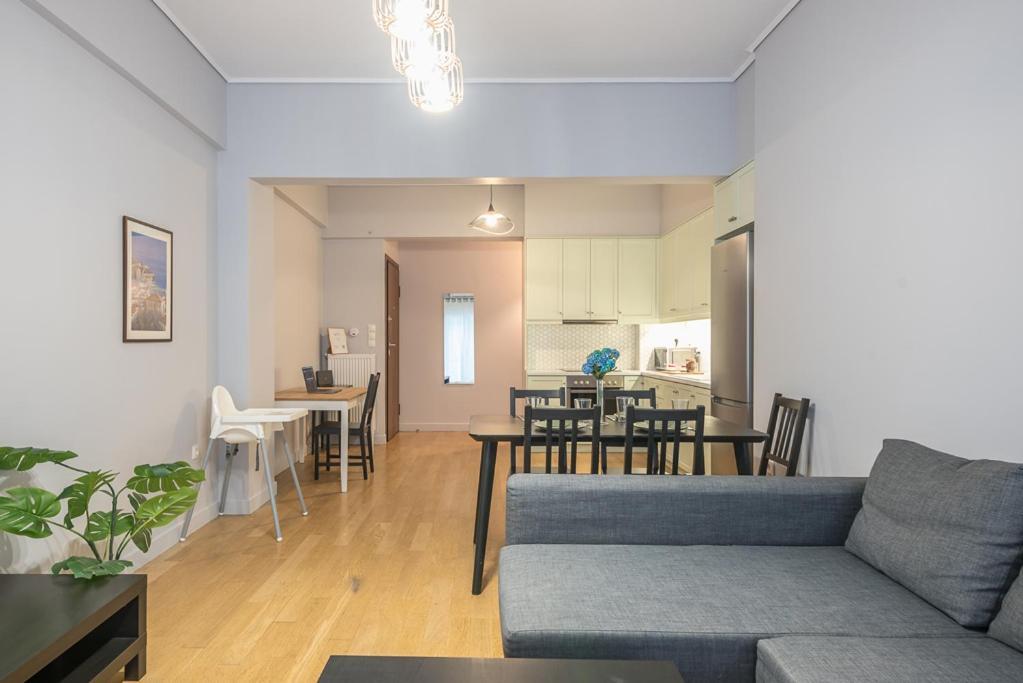 Pame Rentals - 2Bd & 2Ba Home, 4 Min To Acropolis Атина Екстериор снимка