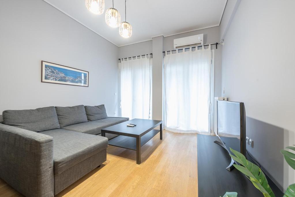 Pame Rentals - 2Bd & 2Ba Home, 4 Min To Acropolis Атина Екстериор снимка